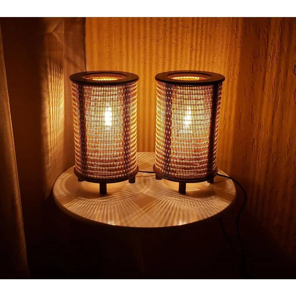 Paar japanische Bambuslampen