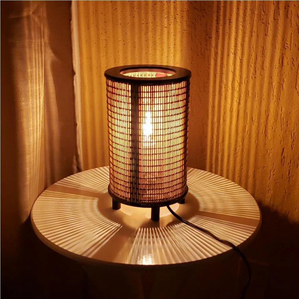 Paar japanische Bambuslampen