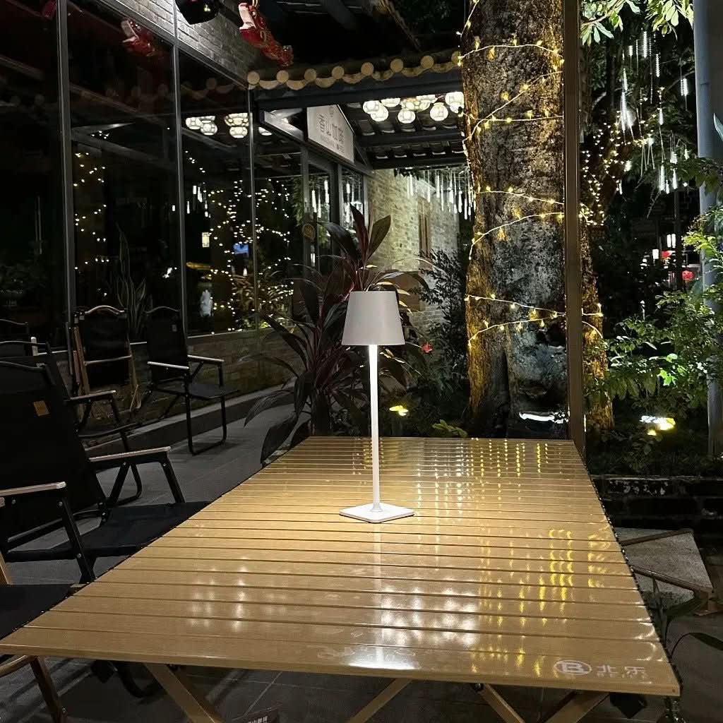 Dimmbare kabellose Tischleuchte – Modernität mit Lichtsteuerung – Morada Serena