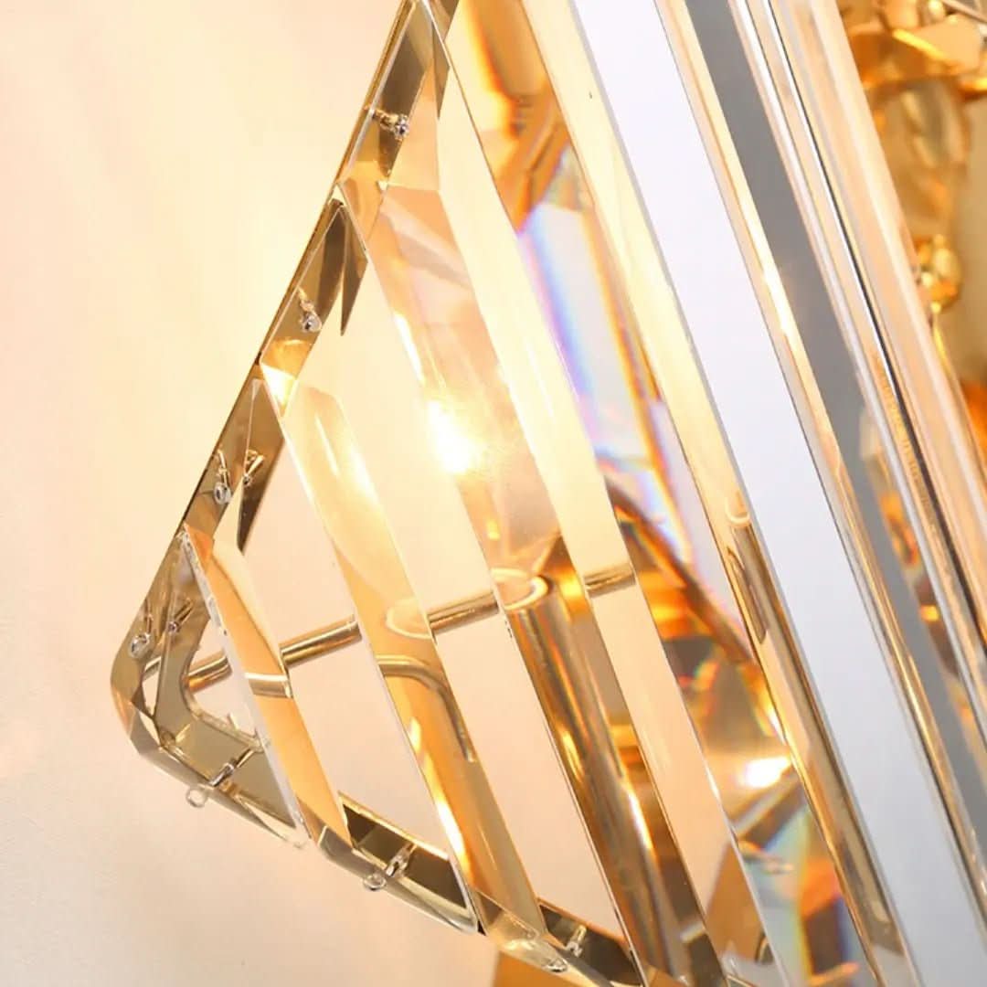 Moderne Wandleuchte mit rautenförmigen Kristallen: Eleganz und Raffinesse für Ihr Zuhause – Morada Serena