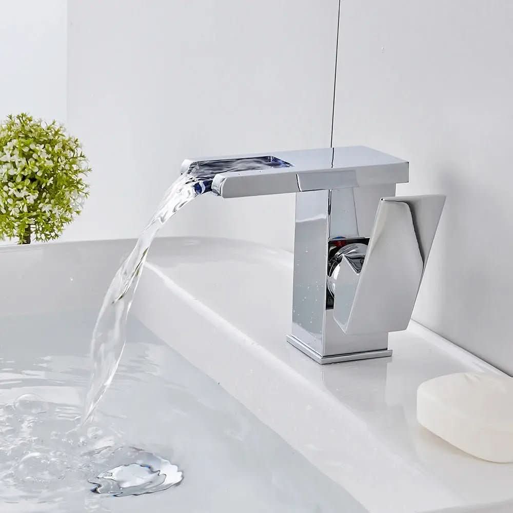 Gourmet-Einhand-Badezimmerarmatur – Rubinette Elegância e Practicidade – Morada Serena