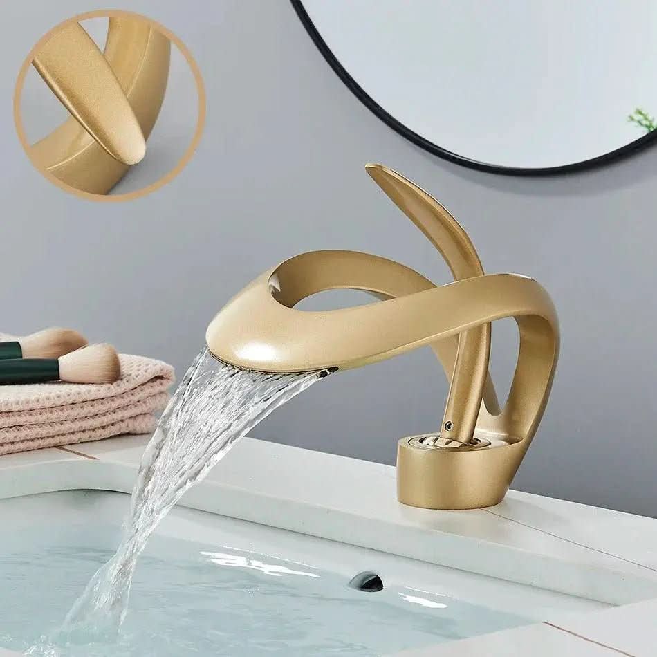 AquaElite Einhebel-Badezimmerarmatur – Technologie und Eleganz – Morada Serena