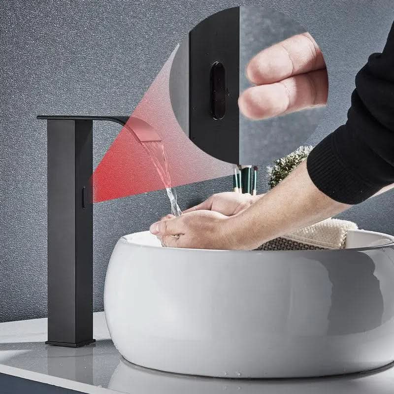 Badezimmerarmatur mit elektrischem Sensor – Orion – Morada Serena