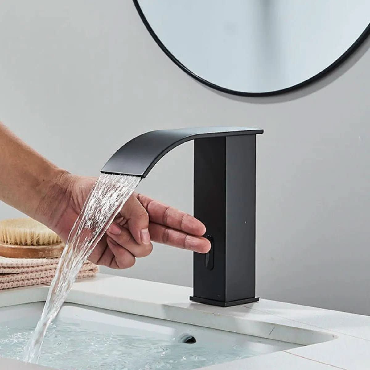 Badezimmerarmatur mit elektrischem Sensor – Orion – Morada Serena