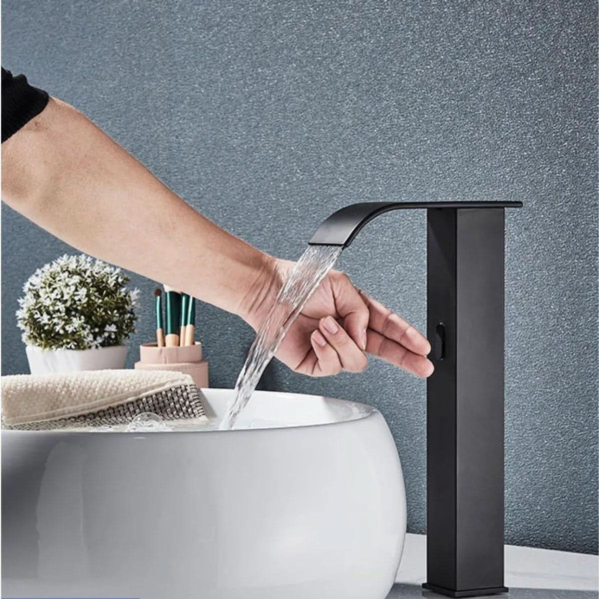 Badezimmerarmatur mit elektrischem Sensor – Orion – Morada Serena