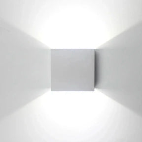Arandela Externa Royal à Prova D’água – Iluminação Elegante para Áreas Externas - Minha loja