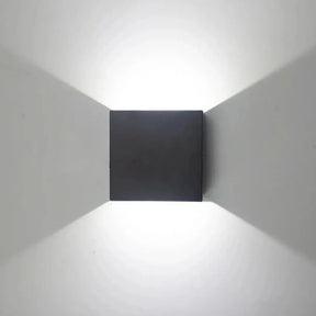 Arandela Externa Royal à Prova D’água – Iluminação Elegante para Áreas Externas - Minha loja