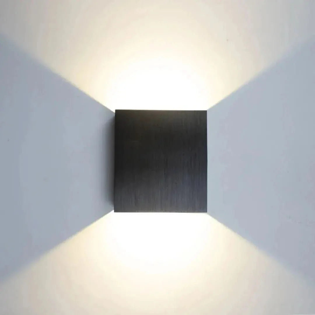 Arandela Externa Royal à Prova D’água – Iluminação Elegante para Áreas Externas - Minha loja