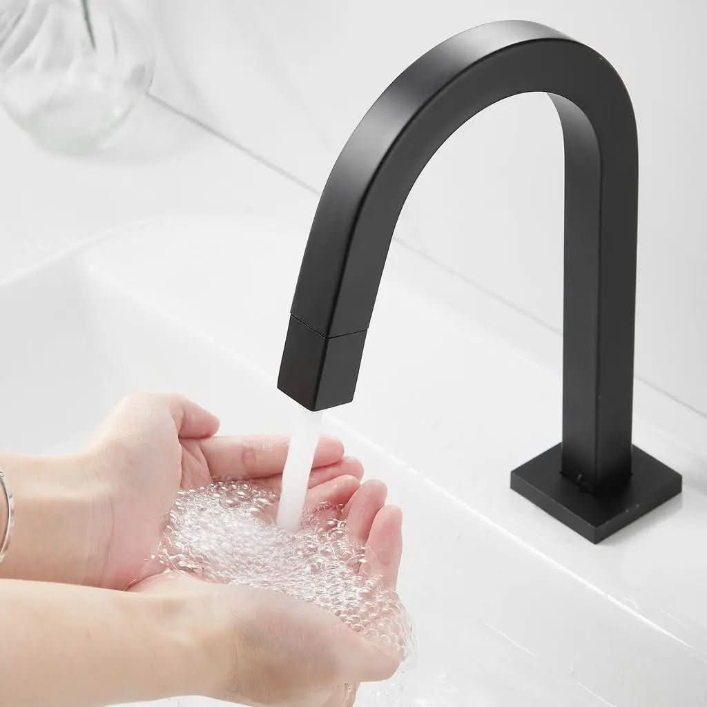 Torneira Para Banheiro Somente Água Fria Modelo Aqualux: Praticidade e Elegância no Seu Banheiro - Minha loja