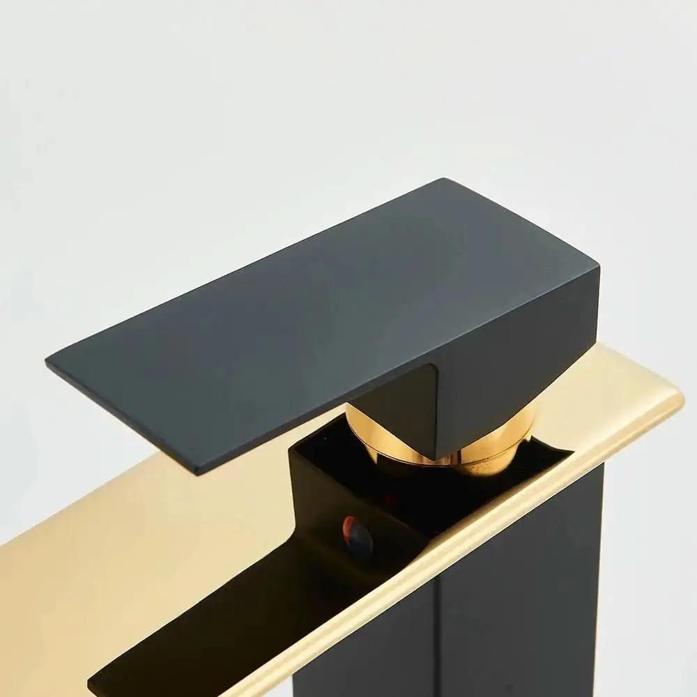 Einhebel-Badezimmerarmatur Schwarzgold Cascade Low Spout Square - Mein Shop