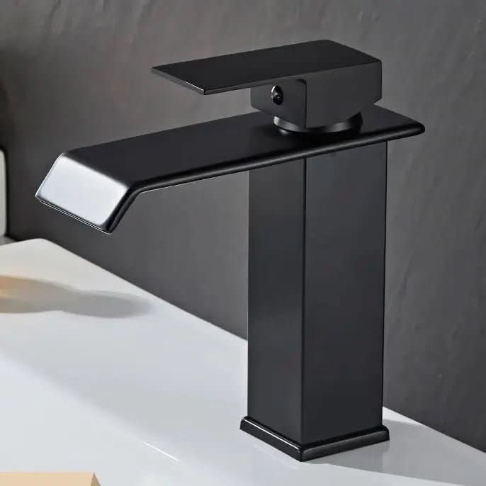 Torneira Banheiro Monocomando Cascata Preta Dourada Bica Baixa Quadrada - Minha loja