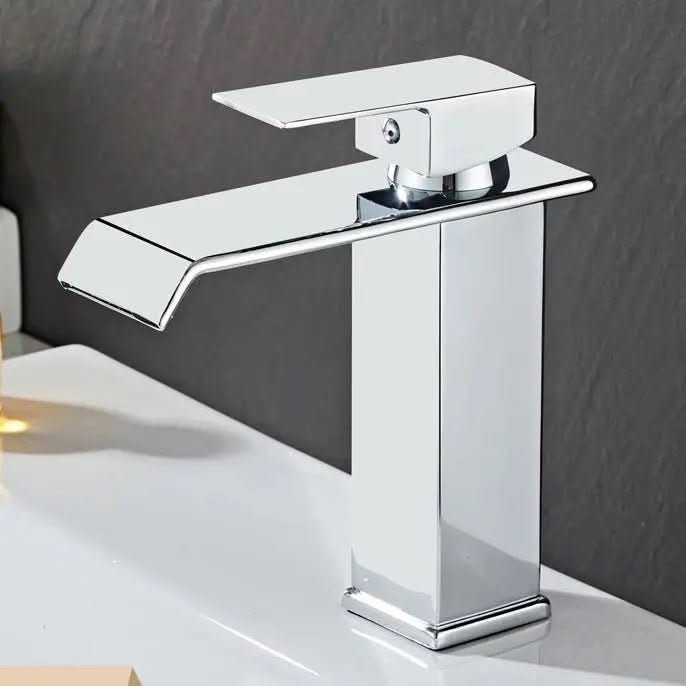 Torneira Banheiro Monocomando Cascata Preta Dourada Bica Baixa Quadrada - Minha loja